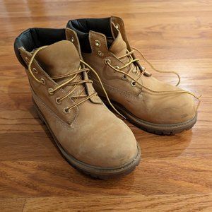 Timberland Junior Waterproof 6in Boot Wheat Nubuck Color:Wheat Nubuck Size:3.5 M